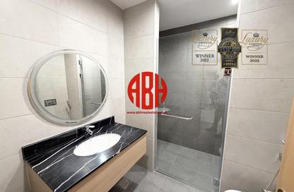 Apartment - 2 Bedrooms - 4 Bathrooms for rent in Floresta Gardens - Floresta Gardens - The Pearl Island - Doha