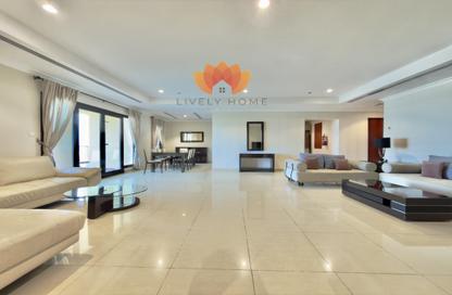 Apartment - 2 Bedrooms - 3 Bathrooms for rent in East Porto Drive - Porto Arabia - The Pearl Island - Doha
