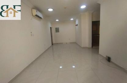 Apartment - 2 - 1 for rent in Umm Ghwailina Comm - Umm Ghuwalina - Umm Ghuwailina - Doha