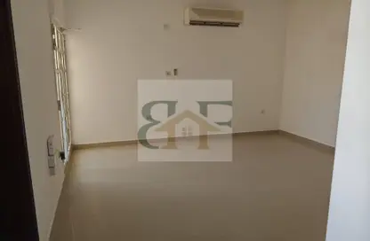 Apartment - 3 Bedrooms - 3 Bathrooms for rent in Fereej Bin Omran - Doha