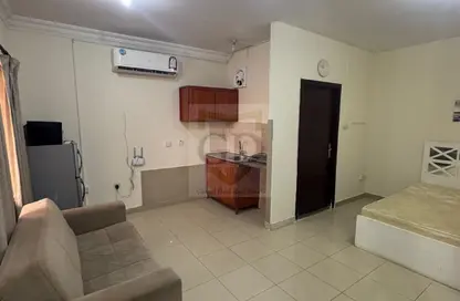 شقة - 1 حمام للايجار في شارع النعيجة - غرب الهلال - الهلال - الدوحة