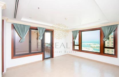 Apartment - 2 Bedrooms - 1 Bathroom for rent in Tower 16 - Porto Arabia - The Pearl Island - Doha
