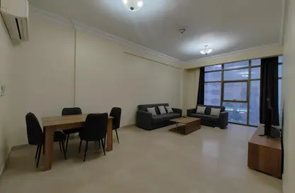 Apartment - 2 Bedrooms - 3 Bathrooms for rent in Umm Ghuwalina - Umm Ghuwailina - Doha