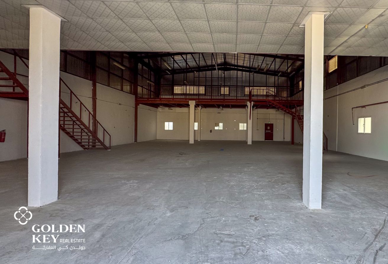 650 sqm | Warehouse with 3 Rooms and Office
