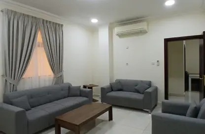 Apartment - 2 Bedrooms - 2 Bathrooms for rent in Al Mansoura - Al Mansoura - Doha