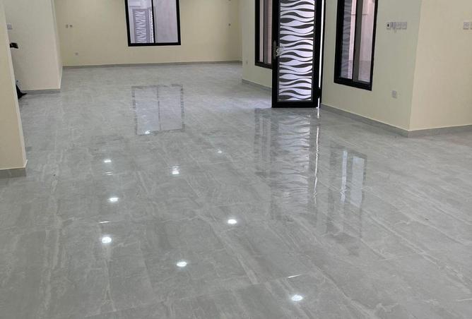 1006856 - Property Image 3