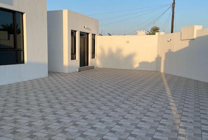 1006856 - Property Image 2