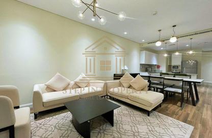 Apartment - 2 Bedrooms - 4 Bathrooms for rent in Floresta Gardens - Floresta Gardens - The Pearl Island - Doha
