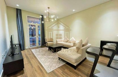 Apartment - 2 Bedrooms - 4 Bathrooms for rent in Floresta Gardens - Floresta Gardens - The Pearl Island - Doha