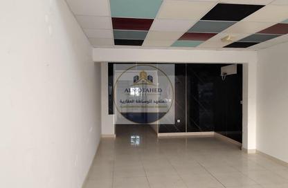 Shop - Studio - 2 Bathrooms for rent in Industrial Area - Industrial Area - Doha