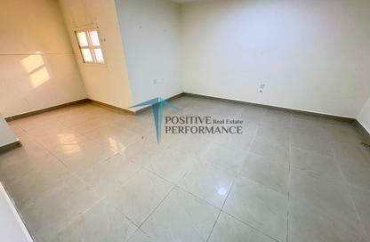Apartment - 2 Bedrooms - 2 Bathrooms for rent in New Salata - Salata - Doha