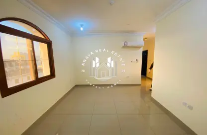 شقة - 2 غرف نوم - 2 حمامات للايجار في الوكرة - الوكرة