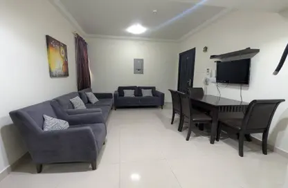 Apartment - 1 Bedroom - 2 Bathrooms for rent in Umm Ghuwailina 4 - Umm Ghuwailina - Doha