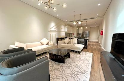 Apartment - 2 Bedrooms - 3 Bathrooms for rent in Floresta Gardens - The Pearl Island - Doha