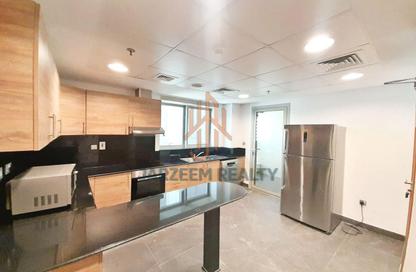 Apartment - 3 Bedrooms - 3 Bathrooms for rent in West Bay Tower - West Bay - West Bay - Doha