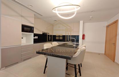 Apartment - 1 Bedroom - 2 Bathrooms for rent in West Porto Drive - Porto Arabia - The Pearl Island - Doha