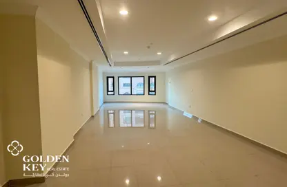 Apartment - 1 Bedroom - 2 Bathrooms for rent in West Porto Drive - Porto Arabia - The Pearl Island - Doha