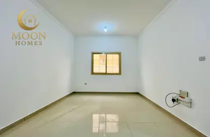 شقة - غرفة نوم - 1 حمام للايجار في ام غوالينا تجارية - ام غويلينا - أم غويلينا - الدوحة