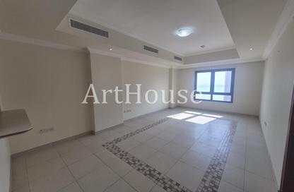 Apartment - 1 Bedroom - 2 Bathrooms for rent in East Porto Drive - Porto Arabia - The Pearl Island - Doha Apartment - 1 Bedroom - 2 Bathrooms for rent in East Porto Drive - Porto Arabia - The Pearl Island - Doha