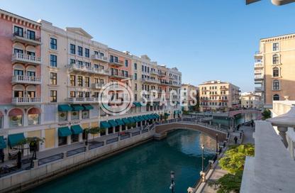 Apartment - 3 Bedrooms - 4 Bathrooms for rent in Carnaval - Qanat Quartier - The Pearl Island - Doha