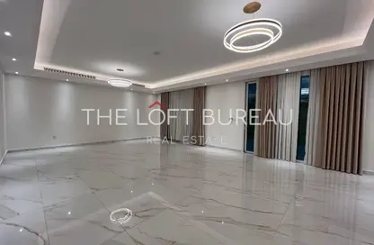 فيلا - 5 غرف نوم - 5 حمامات للايجار في حدائق فلورستا - حدائق فلورستا - جزيرة اللؤلؤة - الدوحة