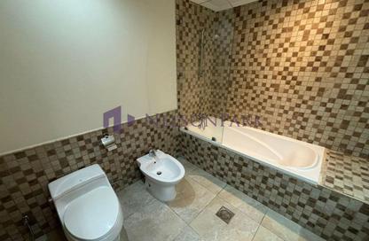 Apartment - 1 Bedroom - 2 Bathrooms for rent in Tower 10 - Porto Arabia - The Pearl Island - Doha