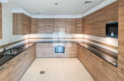Apartment - 1 Bedroom - 2 Bathrooms for rent in Tower 6 - Porto Arabia - The Pearl Island - Doha
