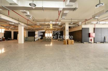 Shop - Studio - 1 for rent in East Industrial Street - Birkat Al Awamer - Al Wakra