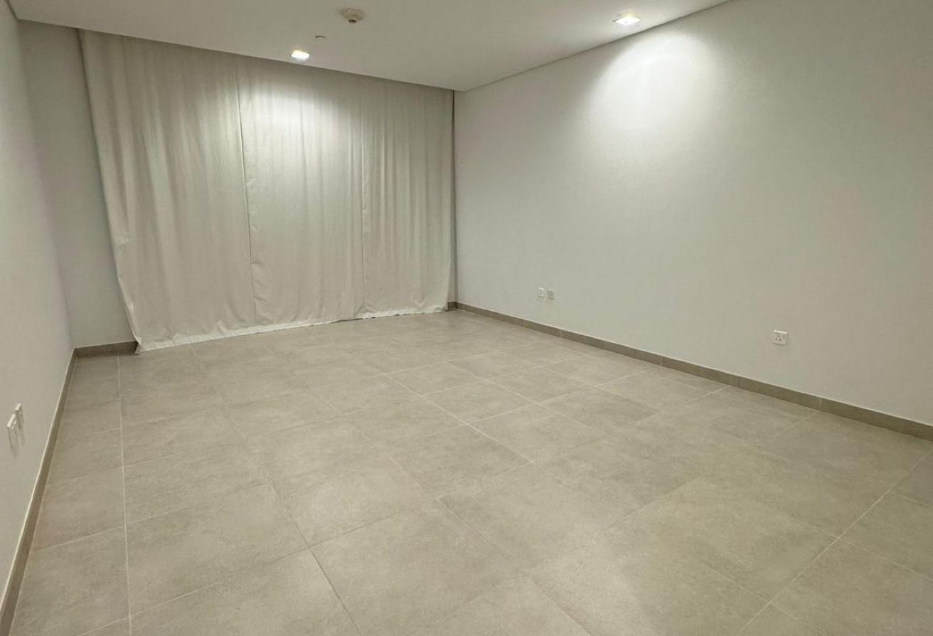 Modern 1-Bedroom with Prime Location thumbnail 12