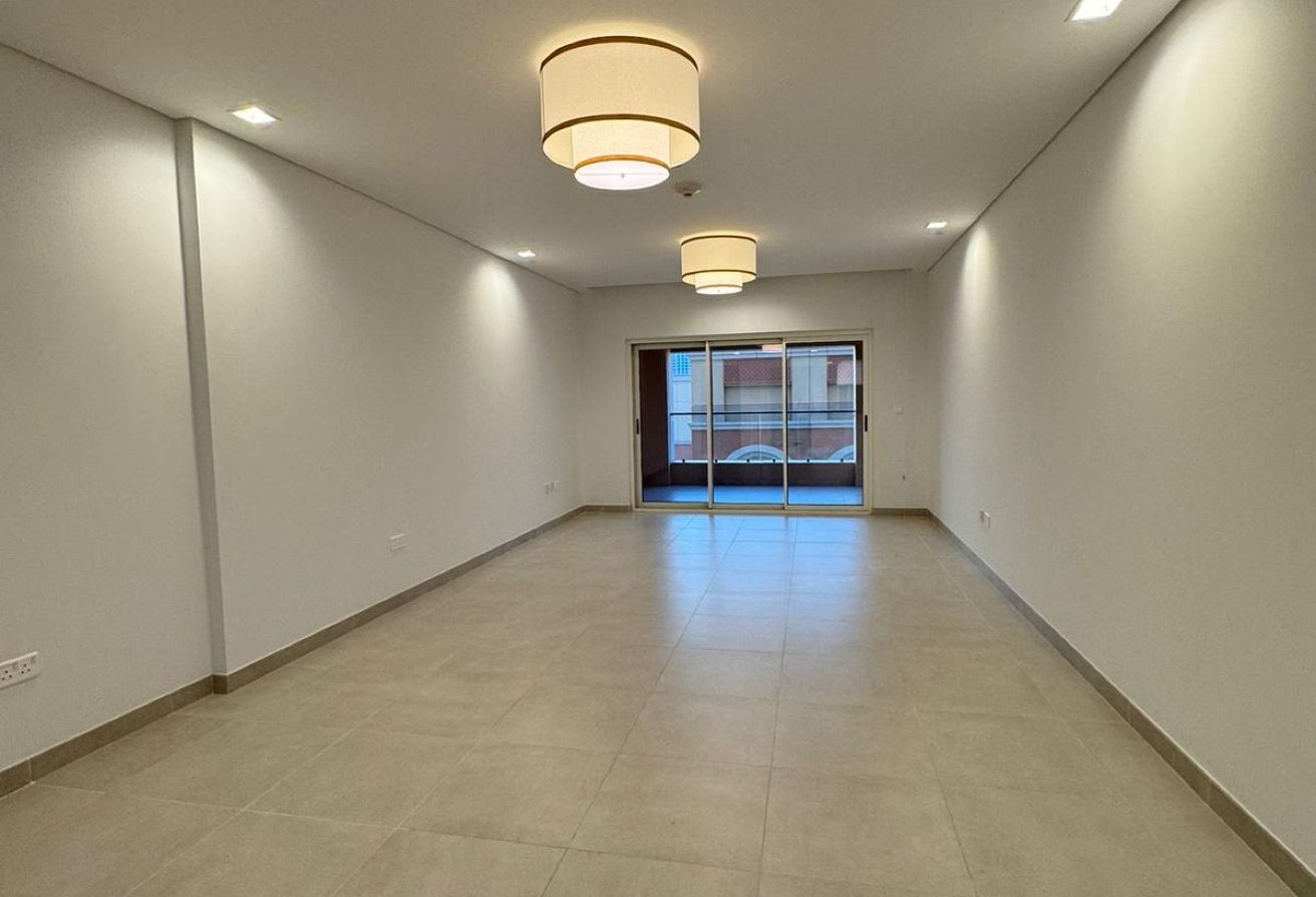 Modern 1-Bedroom with Prime Location thumbnail 8