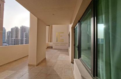 Apartment - 2 Bedrooms - 3 Bathrooms for rent in West Porto Drive - Porto Arabia - The Pearl Island - Doha
