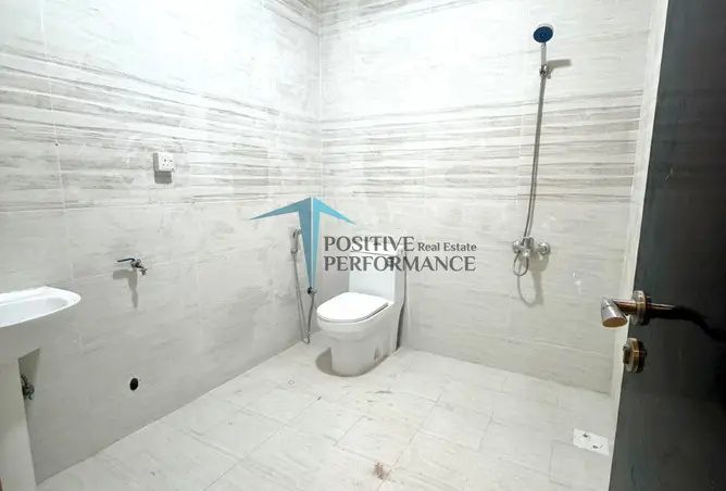 63642352 - Property Image 3