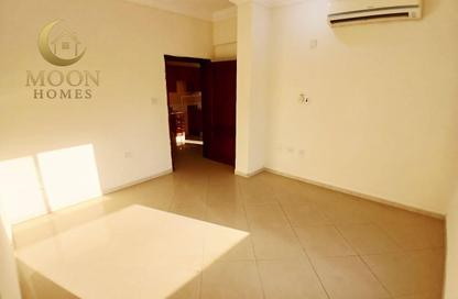 Apartment - 1 Bedroom - 1 Bathroom for rent in Umm Ghuwailina 4 - Umm Ghuwailina - Doha