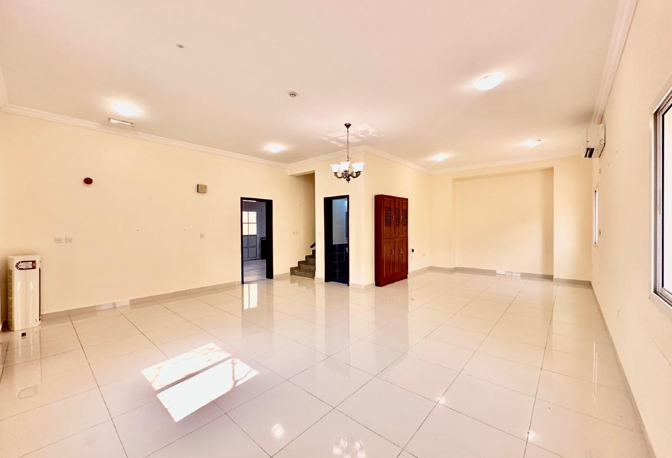 AFFORDABLE 4 BHK + MAID VILLA | MODERN AMENITIES - apartment in Wholesale Market Street