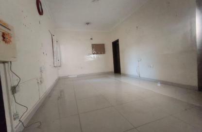 Apartment - 1 Bedroom - 2 Bathrooms for rent in Fereej Kulaib - Doha