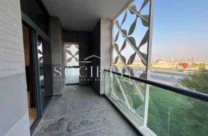 Apartment - 3 Bedrooms - 4 Bathrooms for rent in Boulevard View - Yasmeen City - Lusail