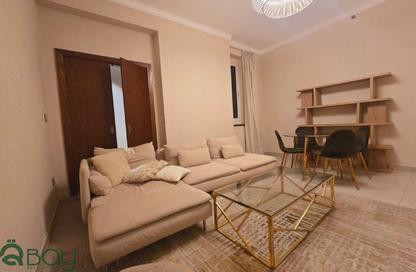 Apartment - 1 Bedroom - 2 Bathrooms for sale in Viva West - Viva Bahriyah - The Pearl Island - Doha