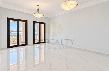 Townhouse - 2 - 4 for rent in Carnaval - Qanat Quartier - The Pearl Island - Doha