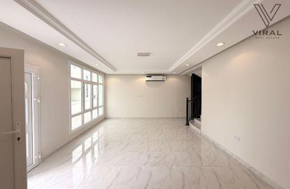 مجمع سكني - 4 غرف نوم - 4 حمامات للايجار في نور الوعب - الوعب - الدوحة