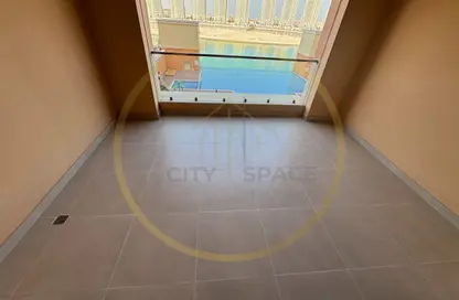 Apartment - Studio - 2 Bathrooms for rent in Al Mutahidah Tower - Viva Bahriyah - The Pearl Island - Doha