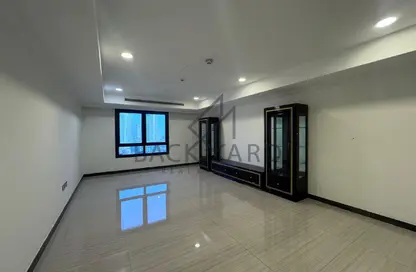 Apartment - 1 Bedroom - 2 Bathrooms for rent in West Porto Drive - Porto Arabia - The Pearl Island - Doha