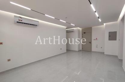 Apartment - 2 Bedrooms - 3 Bathrooms for rent in Fereej Kulaib - Doha