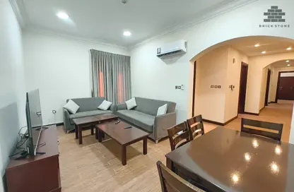 Apartment - 2 Bedrooms - 2 Bathrooms for rent in Anas Street - Fereej Bin Mahmoud North - Fereej Bin Mahmoud - Doha