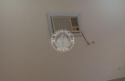 Apartment - 2 Bedrooms - 2 Bathrooms for rent in Al Muntazah - Doha
