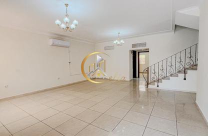 مجمع سكني - 4 غرف نوم - 3 حمامات للايجار في شارع المطار القديم - طريق المطار القديم - الدوحة