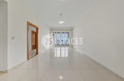 Apartment - 2 Bedrooms - 3 Bathrooms for rent in Viva East - Viva Bahriyah - The Pearl Island - Doha
