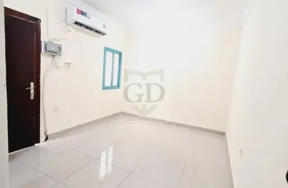 Apartment - Studio - 1 Bathroom for rent in Old Airport Road - Doha