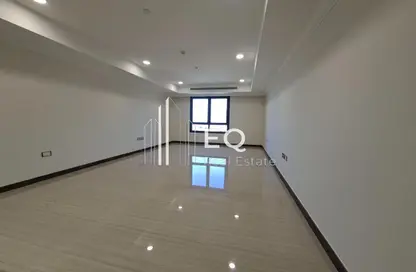 Apartment - 1 Bedroom - 2 Bathrooms for rent in East Porto Drive - Porto Arabia - The Pearl Island - Doha