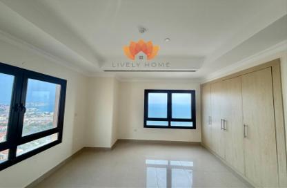 Apartment - 2 Bedrooms - 3 Bathrooms for rent in East Porto Drive - Porto Arabia - The Pearl Island - Doha