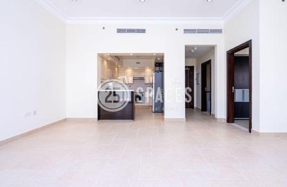Apartment - 1 Bedroom - 2 Bathrooms for rent in Teatro - Qanat Quartier - The Pearl Island - Doha